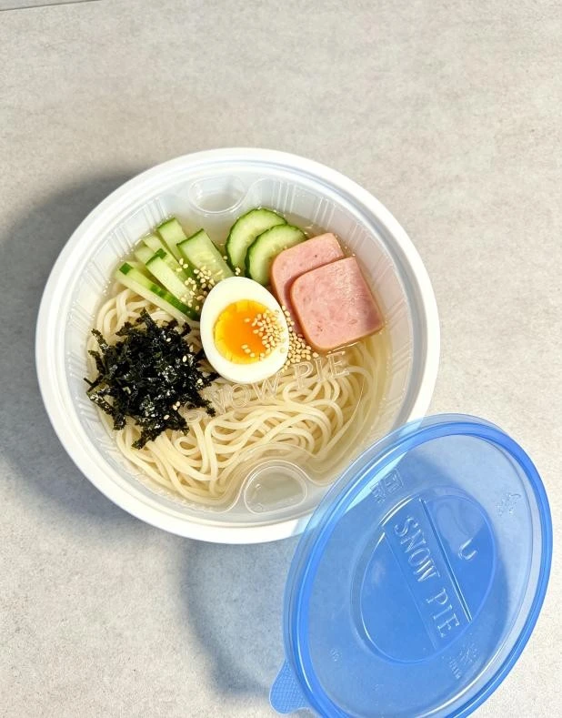 PP round container with single-compartment insert